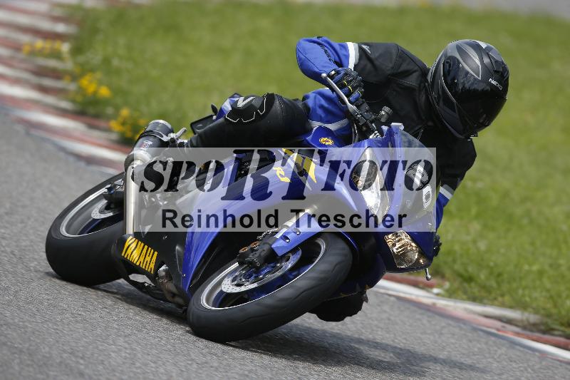 /Archiv-2024/29 12.06.2024 MOTO.CH Track Day ADR/Gruppe blau/20